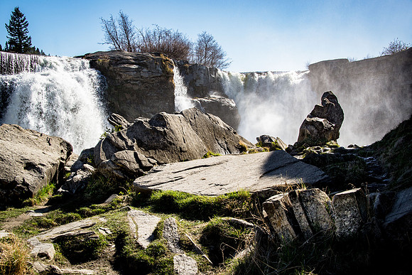 Lundbreck Falls